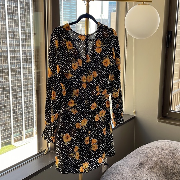 ASOS ruffle tea dress with floral spot - Picture 7 of 7